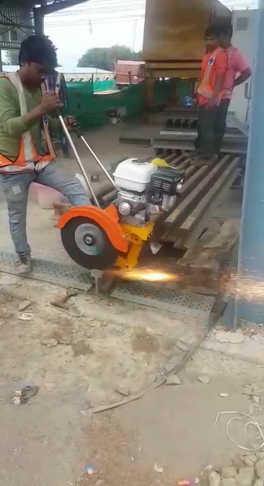 Rail Track Cutting Machine